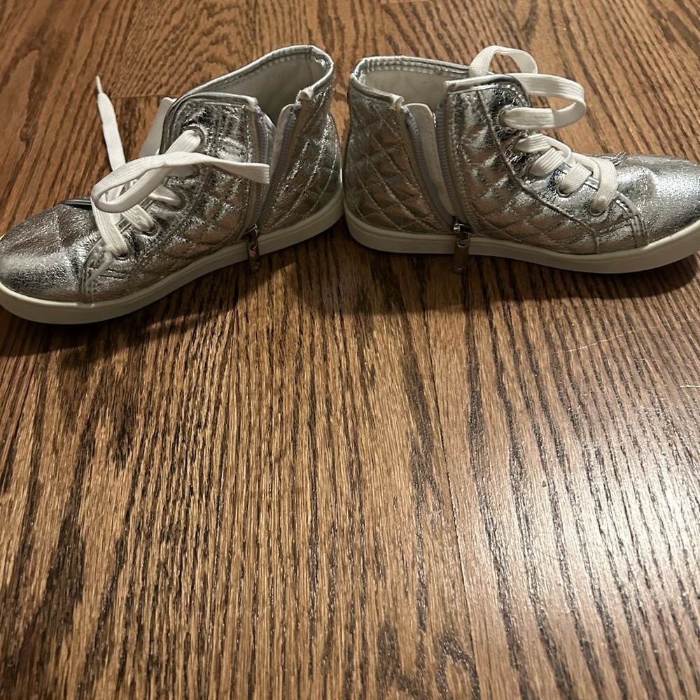 Nina Silver Quilted Kids' Sneakers - Picture 4 of 5